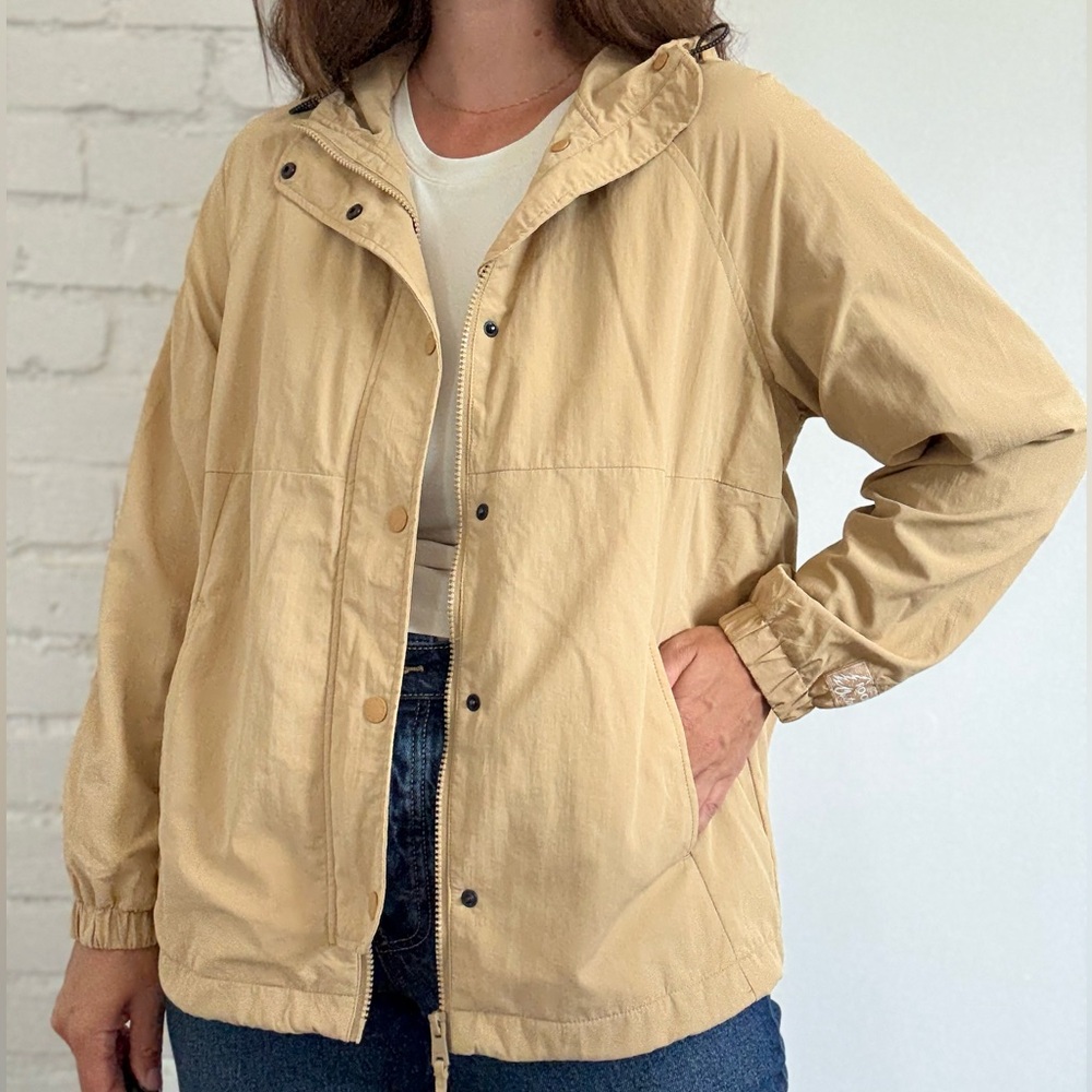 ROOTS Women's Nylon Waterproof Tan Hooded Jacket Size Medium